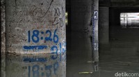 Kini, banjir di underpass Kemayoran masih setinggi 3 meter.