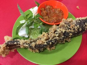 Seafood & Uduk Remaja 94 : Krenyes Enak Lele Keriting dan Tumis Kangkung