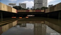 Diketahui, underpass direndam banjir pada Selasa (25/2) dengan tinggi air mencapai 6 meter.