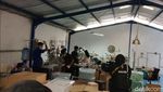 Detik-detik Penggerebekan Pabrik Masker Ilegal di Jakut