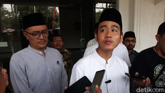 Gibran Rakabuming Raka di kantor DPC PDIP Solo, Jumat (28/2/2020).
