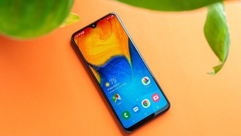 7. Galaxy A20 dengan pangsa pasar 1,1%. Foto: istimewa