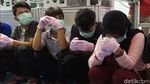 Detik-detik Penggerebekan Pabrik Masker Ilegal di Jakut