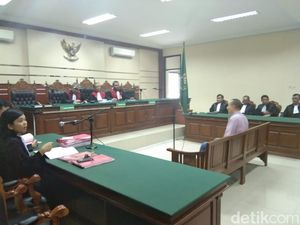 Korupsi Jasmas, Eks Wakil Ketua DPRD Surabaya Dituntut 3 Tahun Penjara