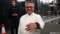 Arief mengatakan, pada pemeriksaan hari ini, penyidik lebih menitikberatkan pada hubungannya dengan mantan Komisioner KPU Wahyu Setiawan dan Harun Masiku. Arief mengaku kepada penyidik tidak kenal dengan Harun Masiku.