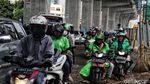 Musim Hujan, Jalan Boulevard Kelapa Gading Rusak Parah