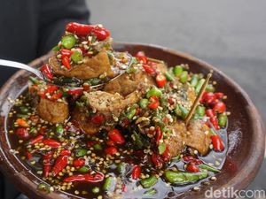 Cuma Jajanan Kaki Lima, Tapi Omzet 5 Penjual Ini Sampai Puluhan Juta Rupiah