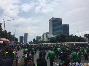 Massa Driver Ojol Ricuh! Minta Nurhayati Monoarfa DPR Mundur