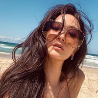 Banyak netizen mengagumi penampilan Aimee. Pasalnya wanita yang dikenal sebagai sosialita tersebut punya wajah awet muda seperti masih berusia 20 tahunan. Padahal tahun ini Sun Yunyun menginjak usia 42. Foto: Instagram @aimeeyunyunsun