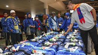 Lalu, mengenai syarat vaksin Nur Arifin menyampaikan bahwa saat ini WHO sudah menyatakan bahwa vaksin Sinovac dan Sinopharm diakui. Kalau diakui WHO, tentunya pemerintah Arab Saudi juga akan mengakui. Untuk itu, tim Kemenag mendorong pihak Arab Saudi mengakui vaksin asal China dengan melanjutkan disiarkan dalam berita resmi. Supaya dipedomani bersama. ANTARA FOTO/Nova Wahyudi  