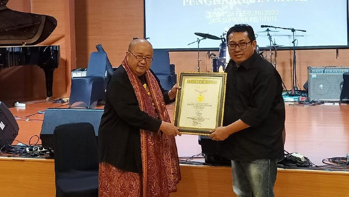 SMSI Raih Penghargaan MURI