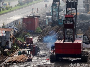 Proyek Kereta Cepat JKT-BDG Disetop, Dolar AS Bikin Rupiah Keok