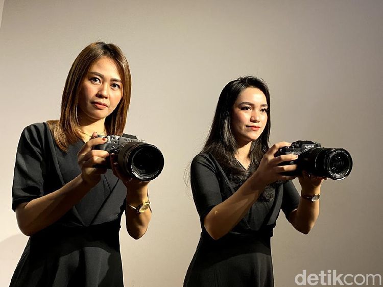 Lebih Dekat dengan Kamera Fujifilm X-T4 Harga Rp 27 Juta