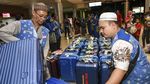 Ekspresi Kesedihan Calon Jemaah Umroh asal Sumsel