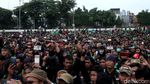 Potret Pimpinan DPR Temui Massa Ojol yang Geruduk Gedung Parlemen