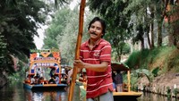 Sambil menikmati jajanan dan minuman khas Meksiko, para pengunjung akan diajak melewati Pulau Boneka. Salah satu pulau paling berhantu dan menyeramkan di sana. Foto: Istimewa