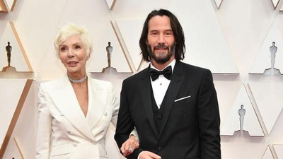 Anak Mami, 9 Pria Ganteng Ini Tak Gandeng Kekasih Tapi Ibunya ke Red Carpet