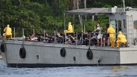 Observasi dilakukan untuk memastikan kembali bahwa ratusan WNI ABK tidak terpapar virus Corona (COVID-19) berdasarkan protokol kesehatan Organisasi Kesehatan Dunia (WHO). Para ABK akan menjalani observasi selama 14 hari. ANTARA FOTO/Akbar Nugroho Gumay.