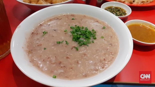 Kehangatan dalam Semangkuk Bubur Beras Merah 'Cap Tiger'