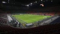 Stadion San Siro di Milan, Italia, pun tampak sepi saat pertandingan leg kedua babak 32 besar Liga Europa yang mempertemukan Inter Milan dengan Ludogorets pada Kamis (27/2/2020) waktu setempat. Emilio Andreoli, UEFA via AP.