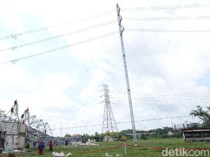 Perbaikan Tower PLN yang Roboh di Rembang Diprediksi Rampung Sebulan