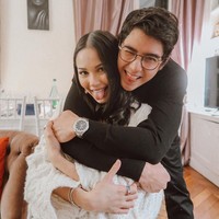 Dalam sebuah wawancara, Al Ghazali mengungkapkan alasannya kembali pacaran dengan Alyssa Daguise. Dia merasa sosok Alyssa adalah wanita yang paling mengenalnya. Apapun Alyssa sudah menerima, belum tentu semua cewek menerima begitu, katanya. Foto: Instagram @alyssadaguise