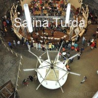 Walaupun terletak di bawah tanah, namun taman hiburan ini tidak kalah megah dan keren layaknya taman hiburan yang berada di atas daratan. Jika kamu berkunjung ke sini, kamu bahkan akan lupa bahwa kamu sedang berada di perut bumi. Lihat saja, sangat keren bukan? Foto: Dok. Salina Turda