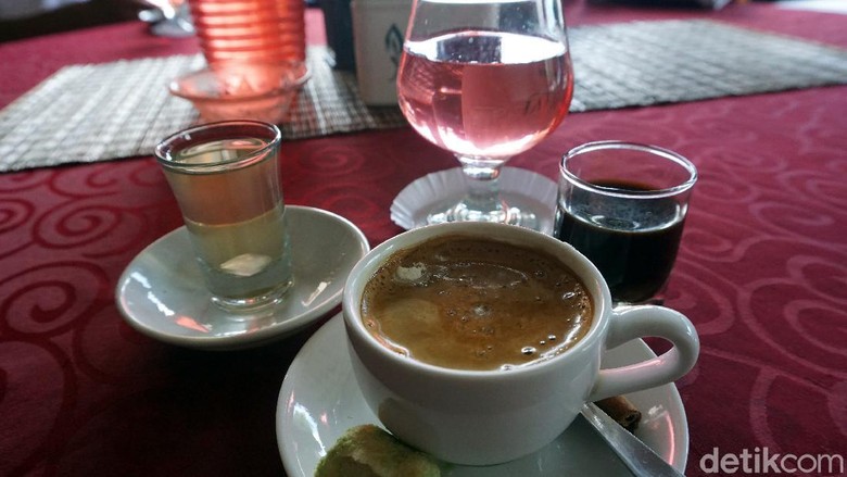Kedai Kopi Sekanak Kedai Kopi Sekanak, kopinya para raja