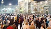 Seperti diketahui, Pemerintah Arab Saudi menyetop sementara perjalanan umrah akibat merebaknya virus corona. Pengumuman penyetopan sementara jemaah umrah disampaikan Kementerian Luar Negeri lewat keterangan resmi pada Kamis (27/2/2020).