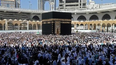 Tetap Ramai, Begini Suasana Terkini Mekah Pascapelarangan Corona