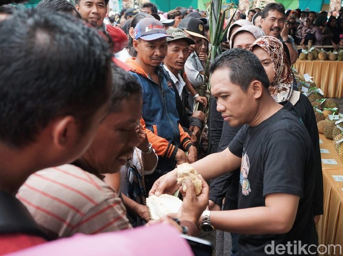 Event Serbu Durian Lamajang sukses menarik ribuan masyarakat untuk hadir. Baik dari dalam maupun luar Kabupaten Lumajang.