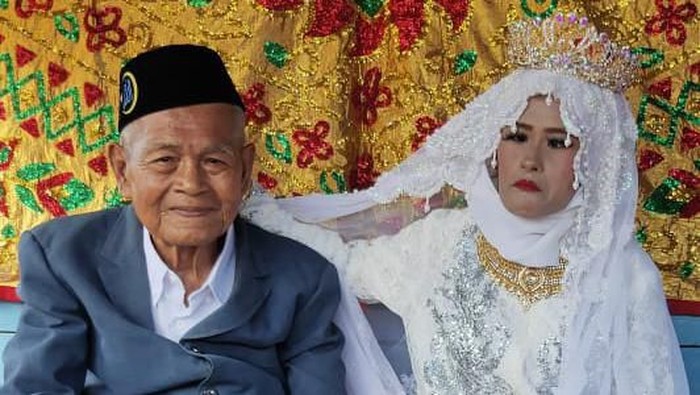 Sewindu Ditinggal Istri, Kakek 103 Tahun di Sulsel Nikahi Gadis Perawan (dok. Istimewa)