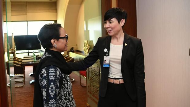 Menlu Retno Marsudi bertemu Menlu Norwegia di Doha sebelum menyaksikan perjanjian perdamaian antara AS-Taliban