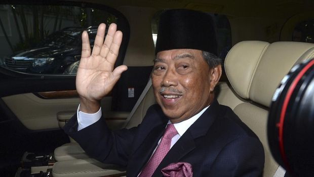 Polemik PM Baru Malaysia Berakhir di Jentik Jari Raja?