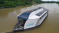Niatnya membersihkan sungai dari polusi sampah itu dia raih ketika mengunjungi Yunani pada usia 16 tahun. Kala itu, ia kaget dengan tumpukan sampang di laut, bahkan lebih banyak sampah dari pada ikan.