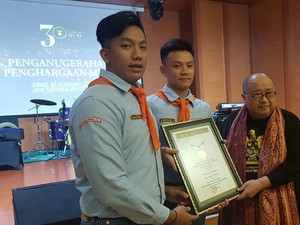 Keren! Siswa 13 Tahun DKI Ini Taklukkan Puncak Gunung Tertinggi Afrika