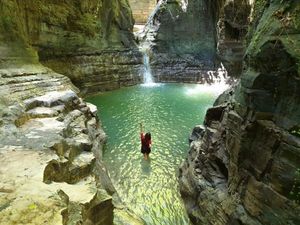 Air Terjun Waimarang Pas untuk Petualang