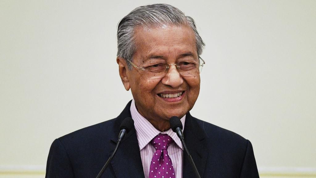 Eks PM Malaysia Mahathir Mohamad Pulang dari RS Usai Jalani Perawatan