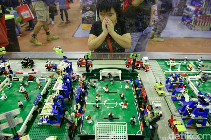 Serunya Berburu Mainan di Toys & Comics Fair 2020 Wadah bagi para pehobi mainan dan komik kembali digelar di Jakarta. Ya, Toys & Comics Fair 2020 sukses menyedotratusan pengunjung.