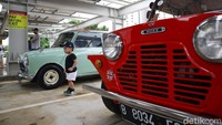 Pada acara ulang tahun ke-8 Indo MINI Club ini juga beragam kendaraan MINI hadir, mulai MINI Mk.1 klasik dan MINI Rover, hingga jajaran MINI terbaru seperti, MINI 3-Door, MINI Clubman, MINI Countryman, hingga model-model yang cukup langka seperti MINI Coupe dan MINI Roadster yang hanya diproduksi pada tahun 2012-2015.