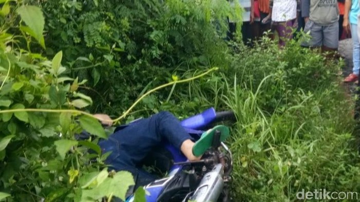 Pemotor di Klaten ditemukan tewas tergeletak di atas motor, Sabtu (29/2/2020)
