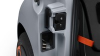 Citroen AMI dibekali baterai lithium ion dengan kapasitas 5,5 kWh. Sementara untuk pengisian penuh dari nol ke 100 persen butuh waktu 3 jam. Foto: Citroen