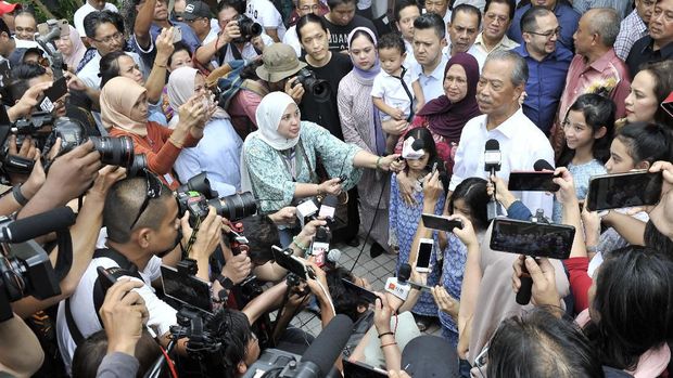 Bakal Dilantik Jadi Pm Malaysia Siapa Muhyiddin Yassin