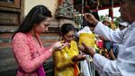 Perayaan Hari Raya Kuningan di Pesisir Jakarta