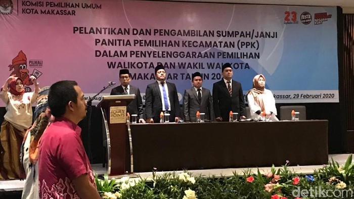 KPU Kota Makassar lantik 75 anggota PPK untuk Pilwalkot Makassar (Ibnu Munsir/detikcom)