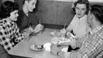 Seperti Inilah Suasana Restoran di Tahun 1900-an