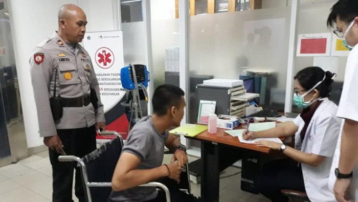 Bripda Arus Mandiri Simangundong saat menjalani perawatan di RSUD Cengkareng