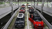 Dalam ajang kumpul ini para member merayakan hari jadi Indo MINI Club (IMC) yang memasuki tahun ke-8.
