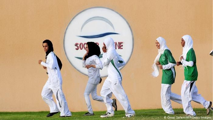 Saudi Bentuk Liga Sepak Bola Perempuan, Reformasi atau Pencitraan?
