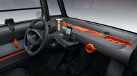 Interior dari Citroen AMI. Sederhana, cara menyetirnya lewat kemudi bulat seperti di mobil. Foto: Citroen